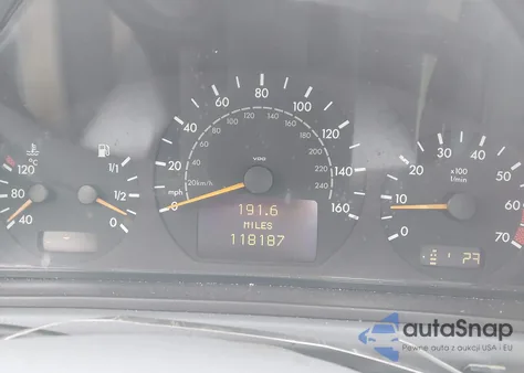 2000 Mercedes-Benz Clk 320 from USA, damaged, VIN WDBLK65G6YT032251